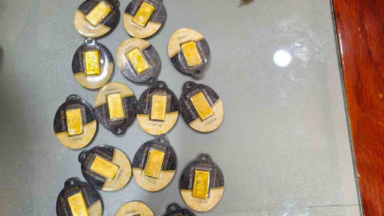 Kırşehir’de sahte altın oyununu kuyumcunun dikkati bozdu
