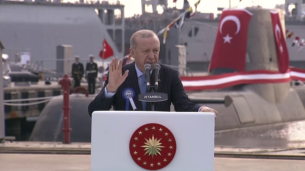 Cumhurbaşkanı Erdoğan: "Dünyada kendi savaş gemisini geliştirip denize indiren 10 ülkeden biri Türkiye’dir"
