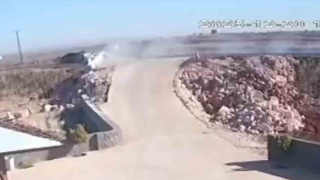Şanlıurfa’da 5 kişinin yaralandığı kaza anı kamerada
