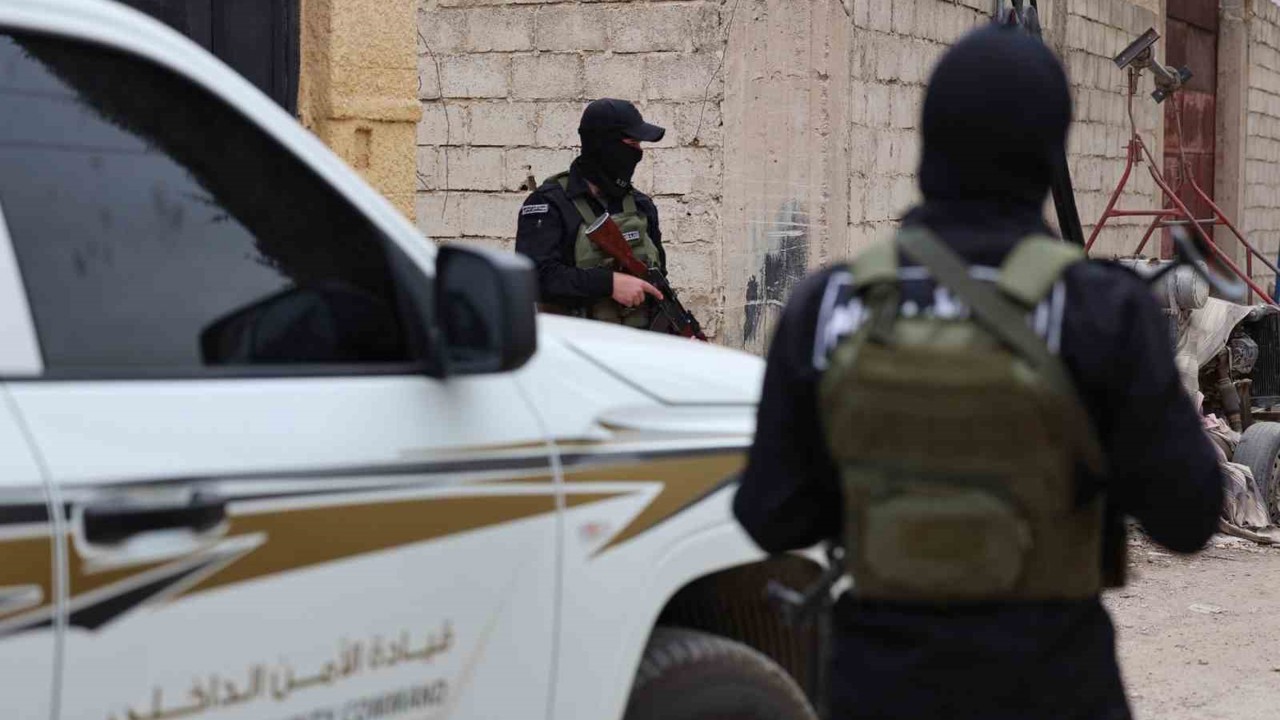 Suriye’de terör örgütü DEAŞ ve SDG’ye silah sevkiyatı yapan şebekeye operasyonda 5 gözaltı
