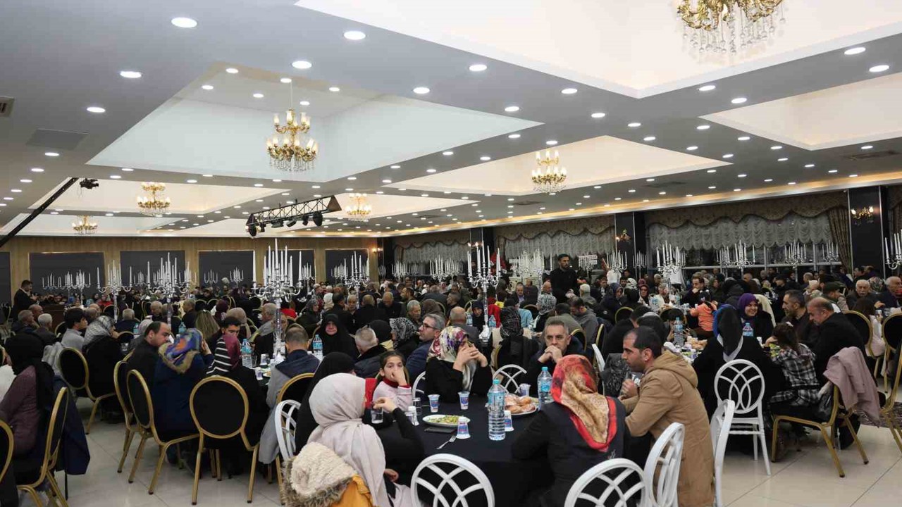 Şehit aileleri ve gaziler vefa buluşmasında bir araya geldi
