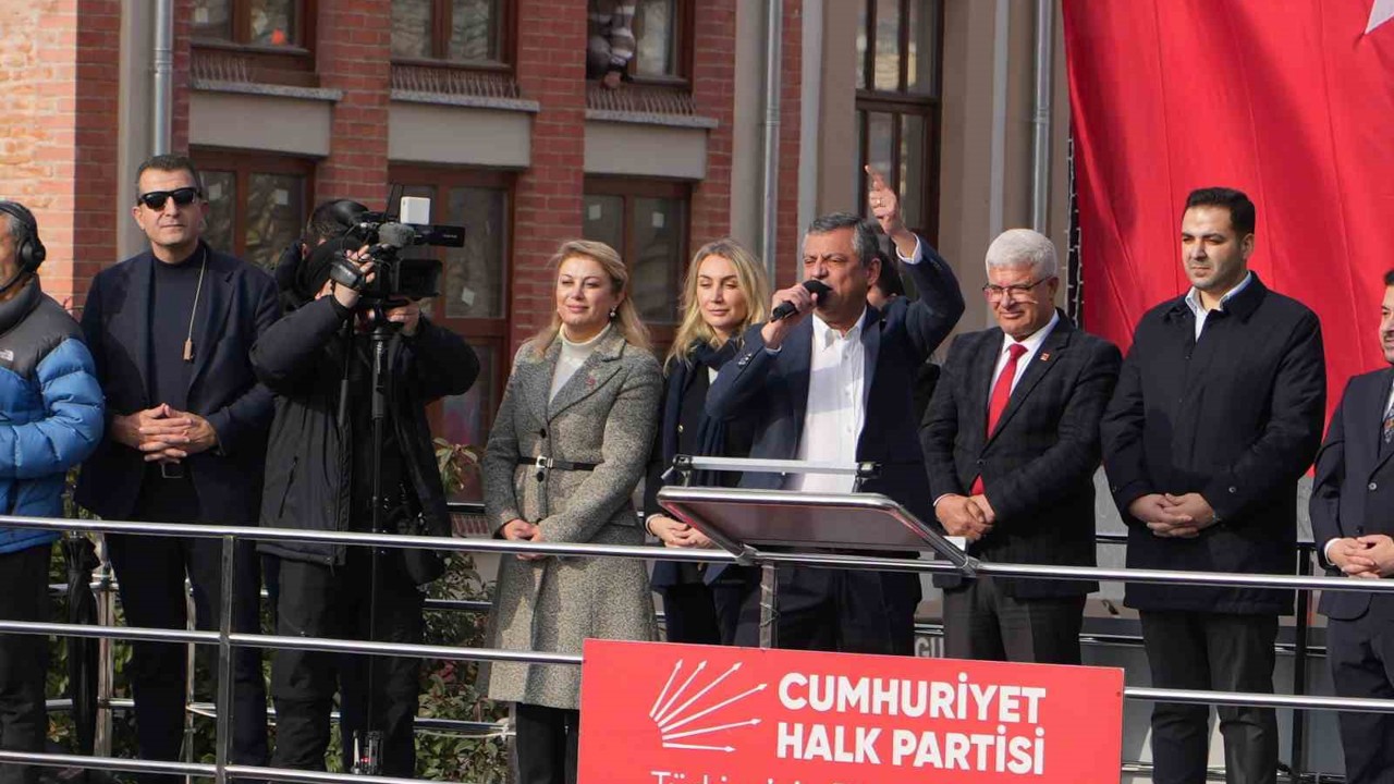 CHP Lideri Özel’den Yunanistan’a övgü, Türkiye’ye eleştiri
