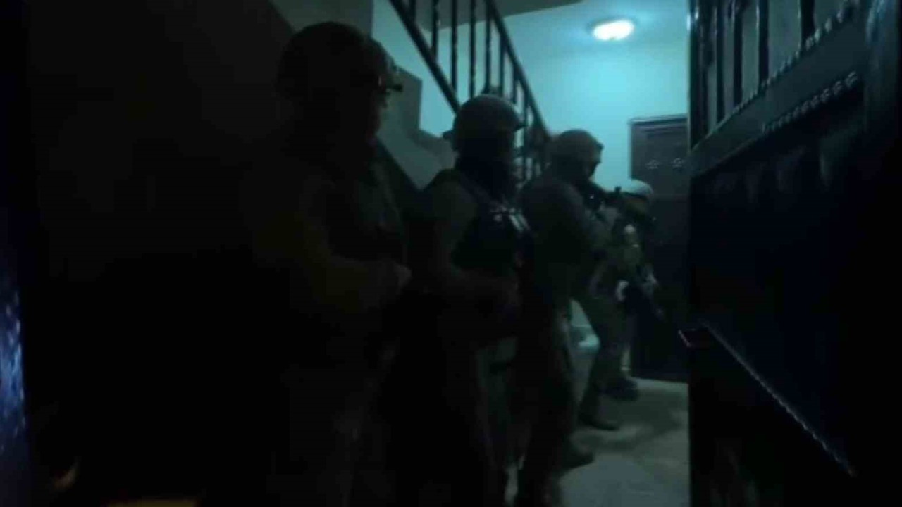 Adana’da torbacılara şafak operasyonu: 18 tutuklama
