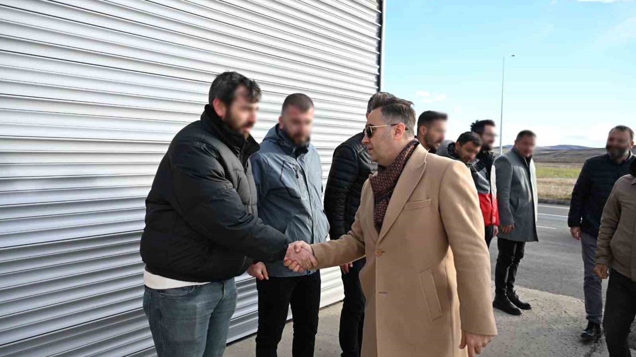 Ağrı Emniyet Müdürü Önder, narkotik ekiplerinin çalışmalarını yerinde inceledi
