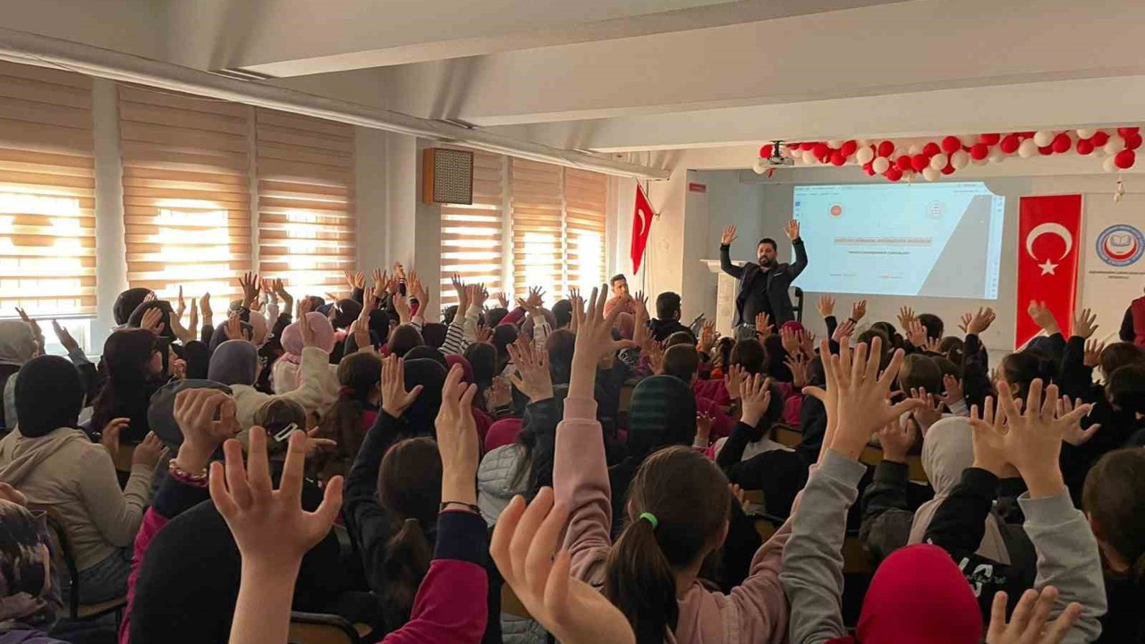 Abdurrahman Sarar İmam Hatip Ortaokulunda anlamlı seminer
