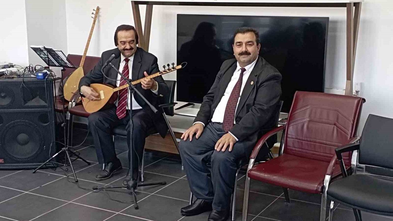 Huzurevinde kalan yaşlılar için etkinlik
