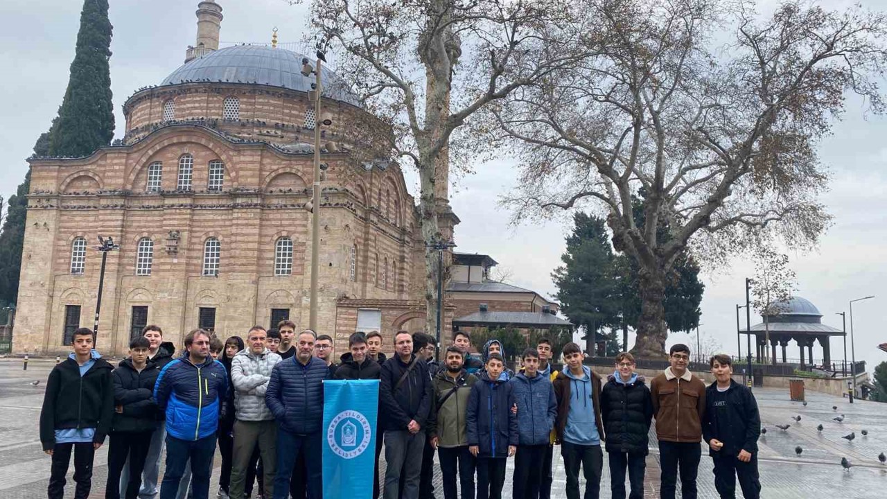 Yıldırımlı gençlerden tarihi yolculuk
