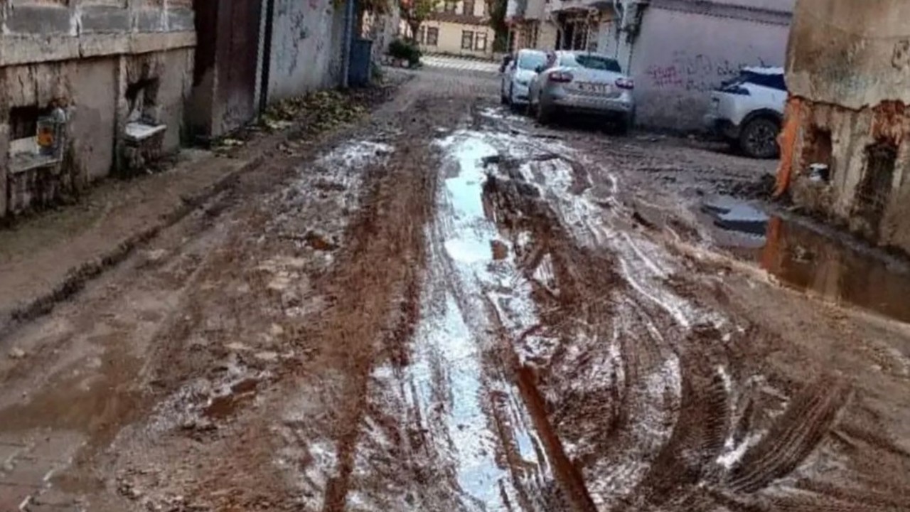 Özgür Özel’i eleştiren İba: "Anlatılan Edirne ile yaşanan Edirne aynı değil"
