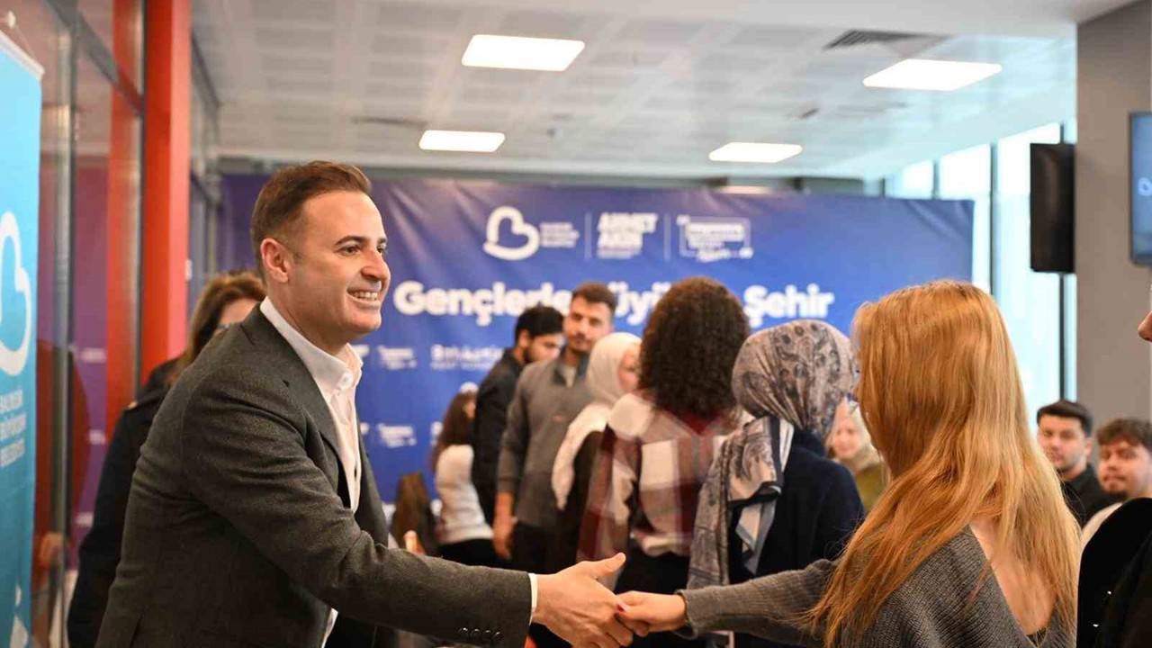 Başkan Akın: "Gençlerimizin her talebi bizim önceliğimiz"
