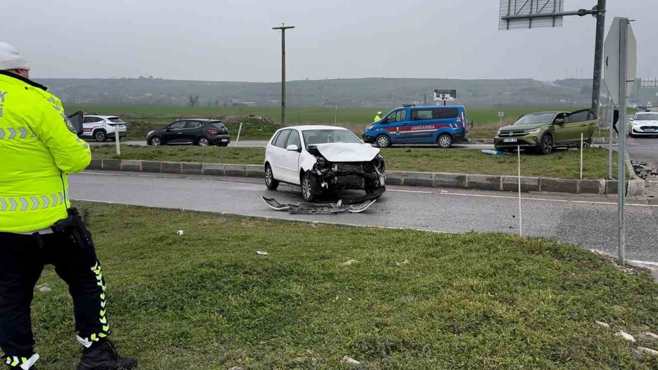 Edirne’de otomobiller çarpıştı: 7 yaralı
