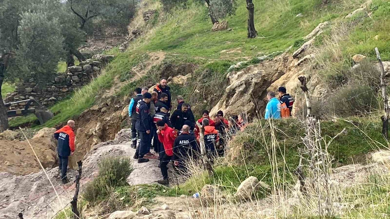 Kaçak kazı yaparken girdiği tünelden çıkamadı
