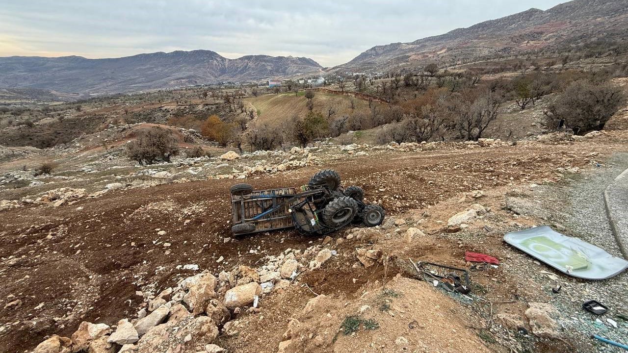 Gabar Dağı’nda traktör devrildi: 13 işçi yaralandı
