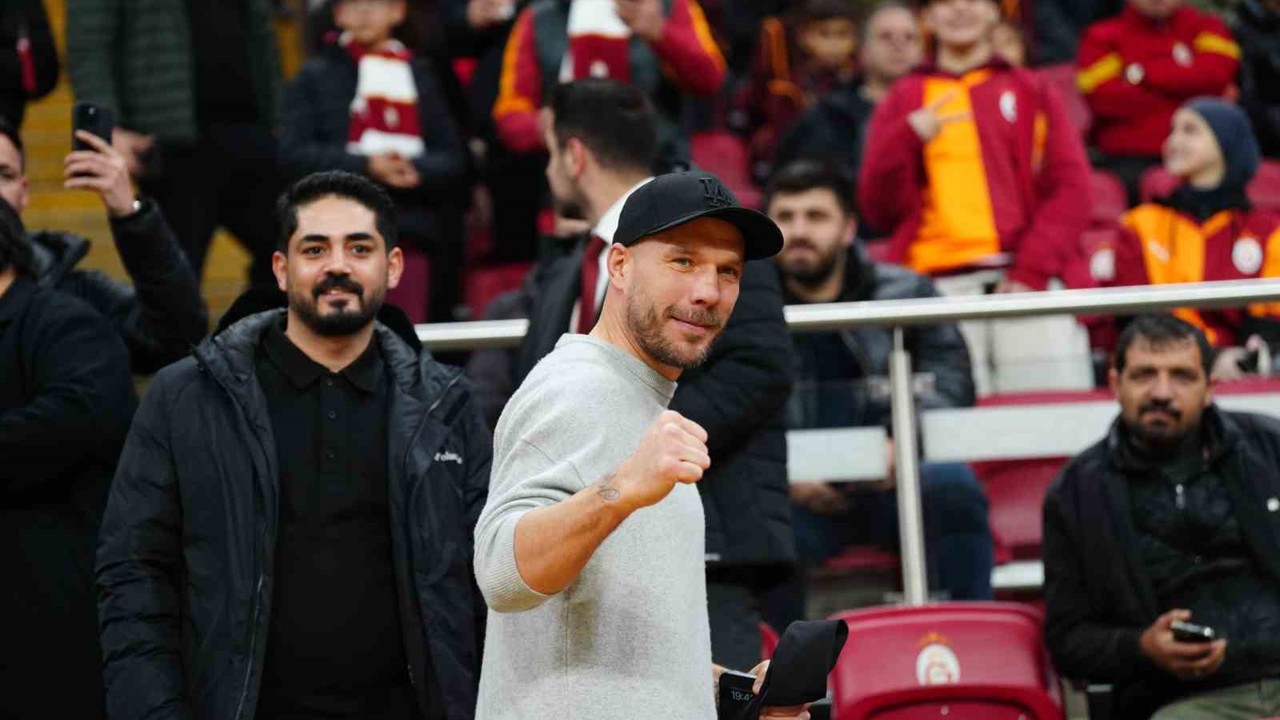 Milan Baros ile Lucas Podolski, RAMS Park’ta
