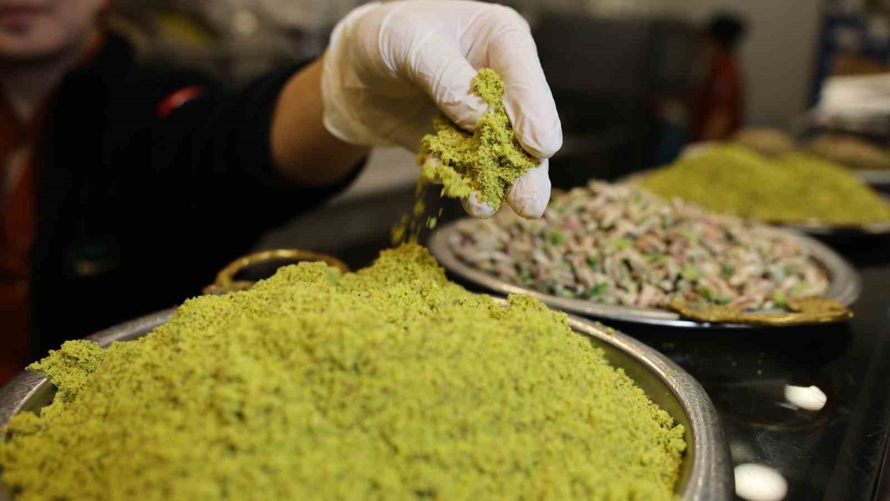 Fıstık fiyatları arttı:  Sahtekarların kullandığı gıda boyası ve bezelyeye dikkat
