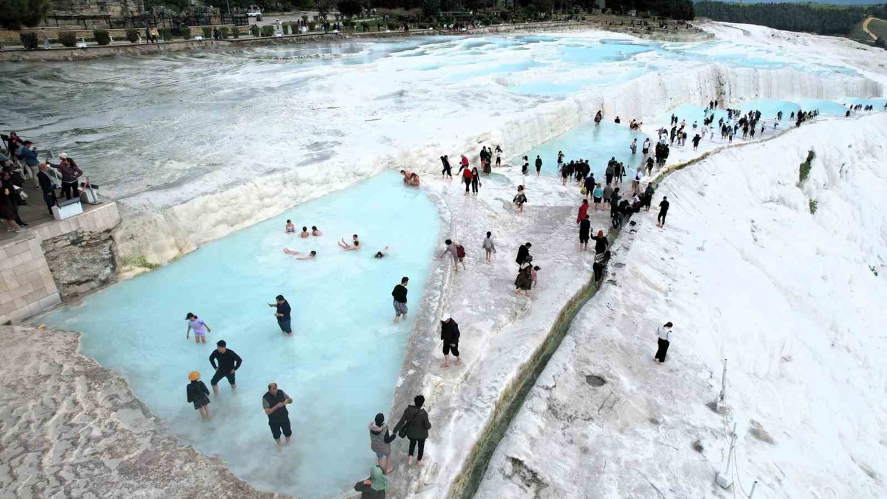 Pamukkale 2026’yı dolu dolu karşılıyor
