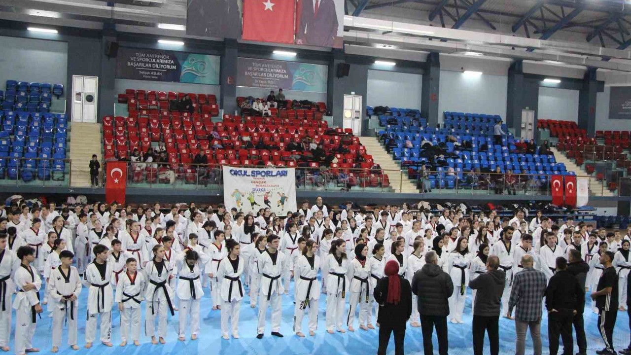 Taekwondo siyah kuşak terfi sınavları Düzce’de yapıldı
