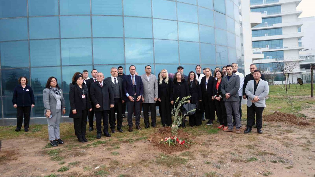Bir yıl önce kırıma uğrayan ambulans helikopterdeki görev şahitleri anıldı
