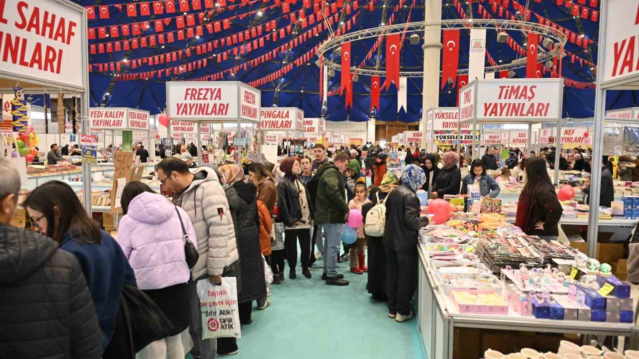 Isparta’da 10 günlük kitap şöleni sona erdi
