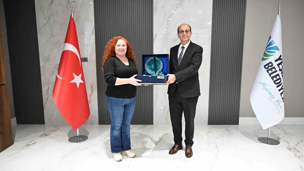 "Gençlik ve Ailem" konulu kısa film yarışması konukları, Başkan Geçit ile bir araya geldi
