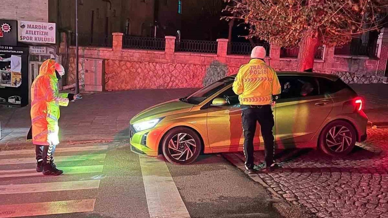 Mardin’de kural ihlali yapan 66 araç sürücüsüne ceza

