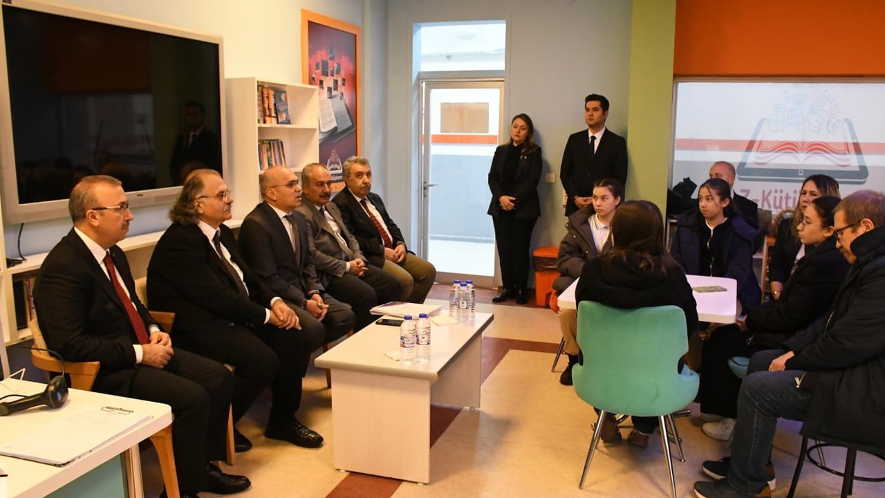 ’Okul Kütüphaneleri Yönetmeliği Uygulama Kılavuzu Değerlendirme Toplantısı’ yapıldı
