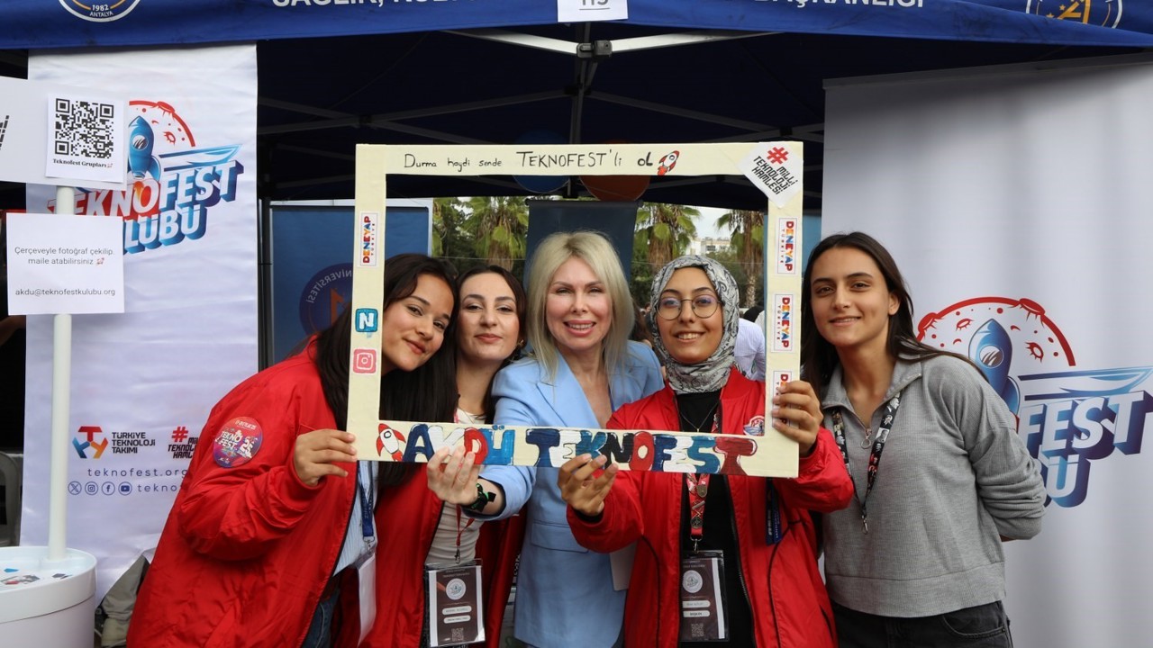 Akdeniz Üniversitesi 18 alanda Türkiye’nin ilk 20 üniversitesi arasında
