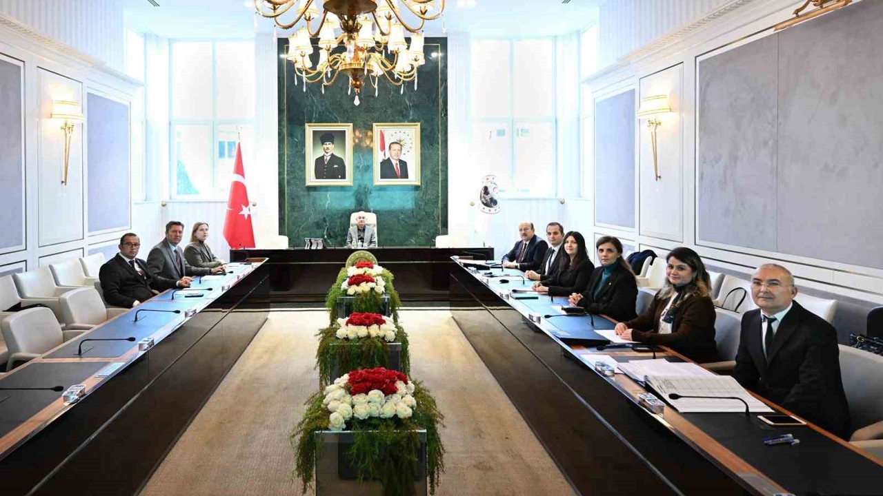 Kırklareli İl Encümeni Toplantısında yatırımlar görüşüldü
