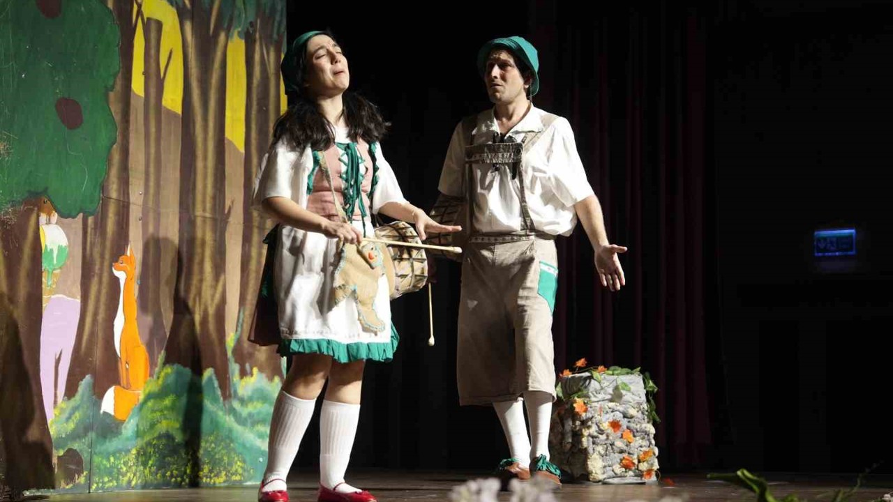 Kartal Belediyesi’nden çocuklara özel yeni yıl şöleni
