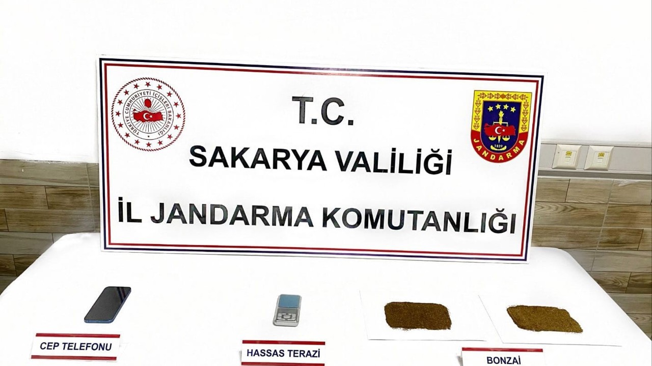 Sakarya’da uyuşturucu operasyonunda yakalanan zanlı tutuklandı
