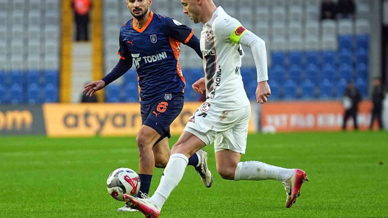 Trendyol Süper Lig: RAMS Başakşehir: 0 - Gaziantep FK: 0 (Maç devam ediyor)
