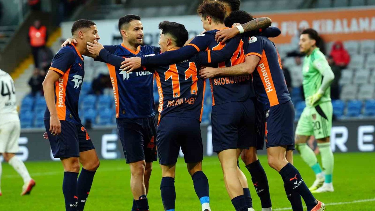 Başakşehir, bu sezon ikinci kez üst üste kazandı
