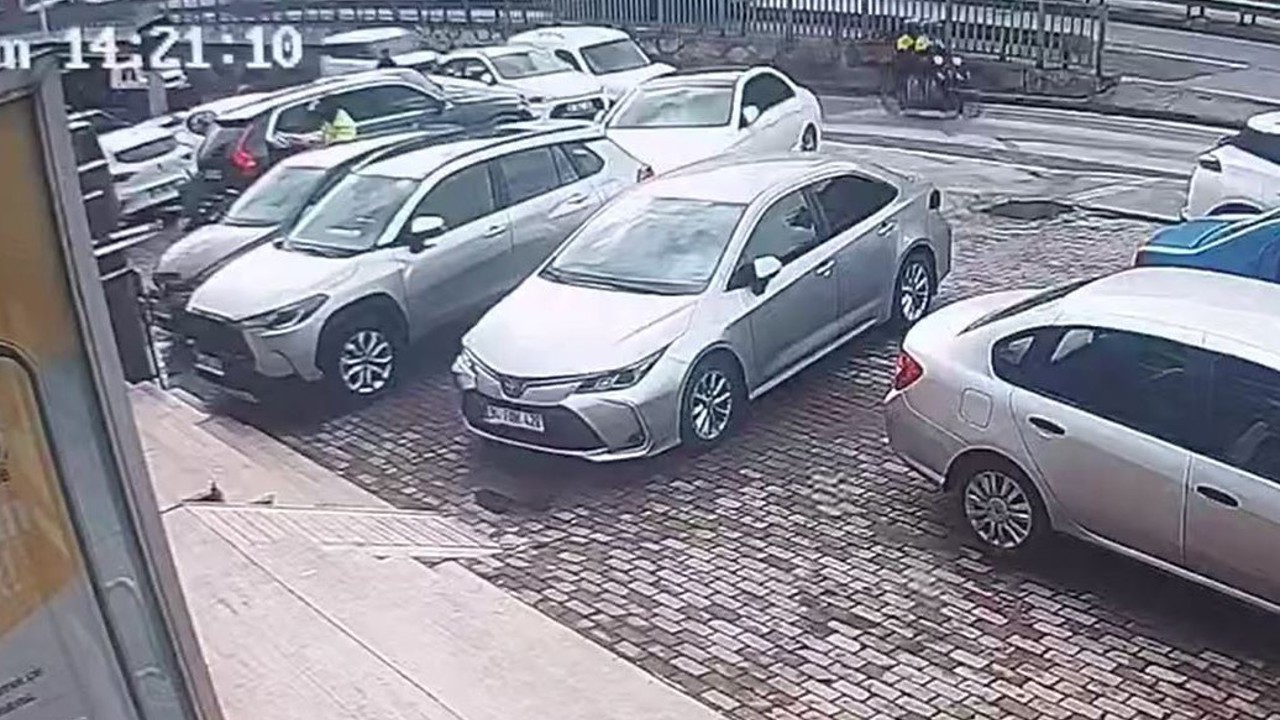 Başakşehir’de ödedikleri borcu, silahla gasp etmeye çalıştılar
