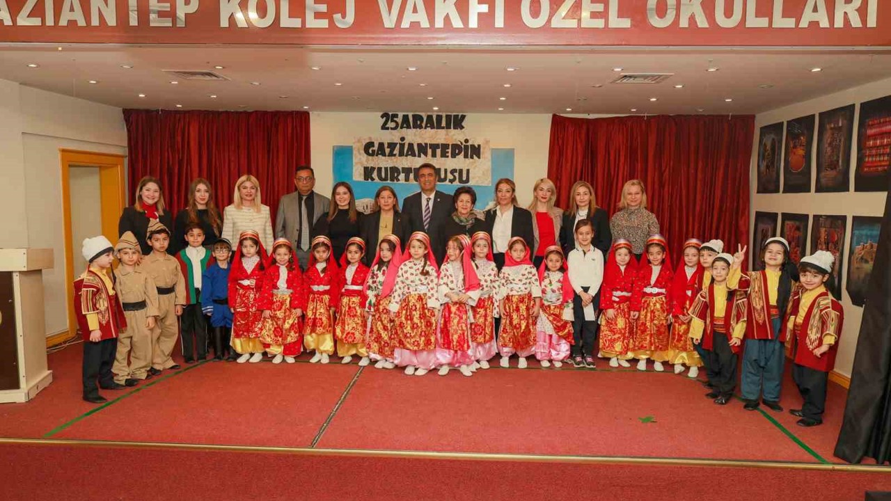 Minik GKV’lilerden "25 Aralık Gaziantep’in Kurtuluşu" töreni
