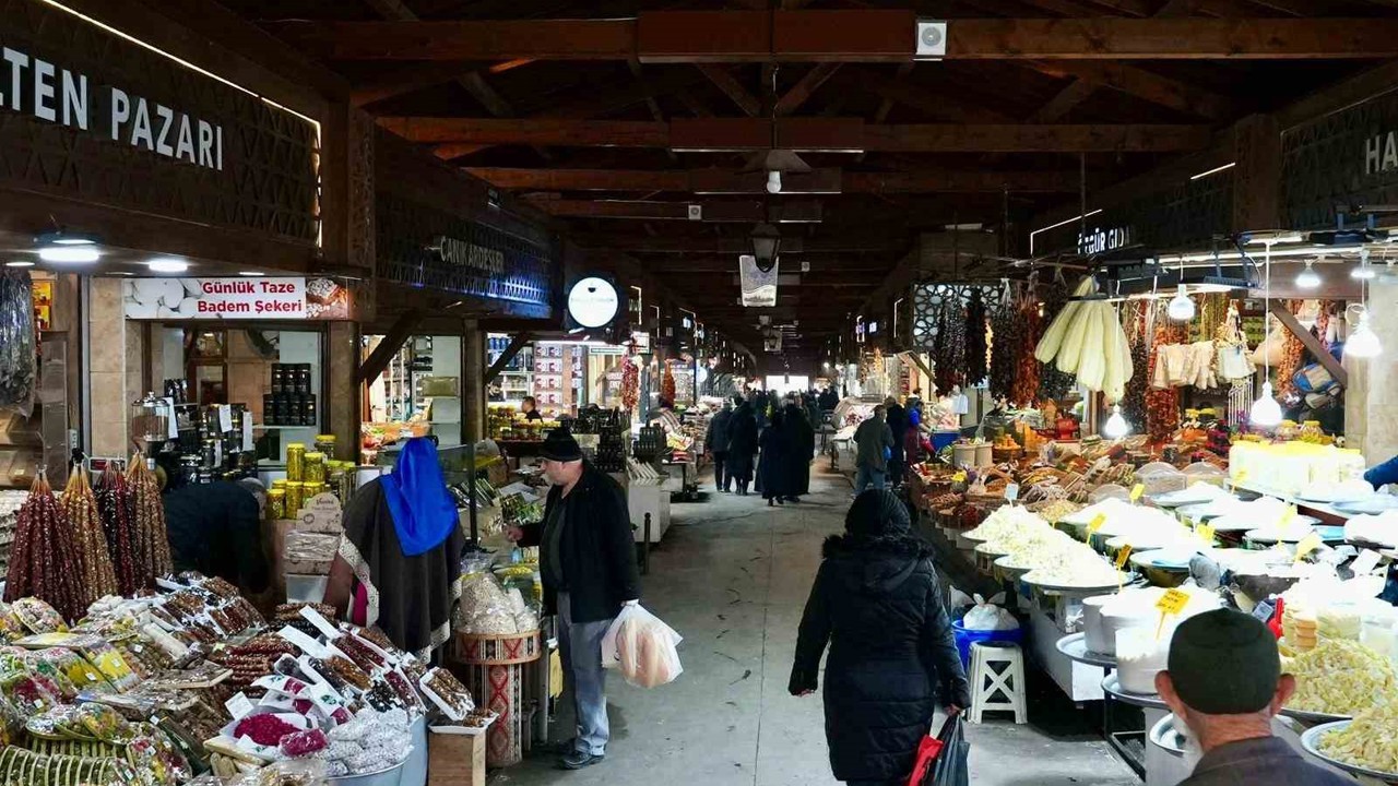 Kapalı Çarşı’da Harput Musikisi yankılanıyor
