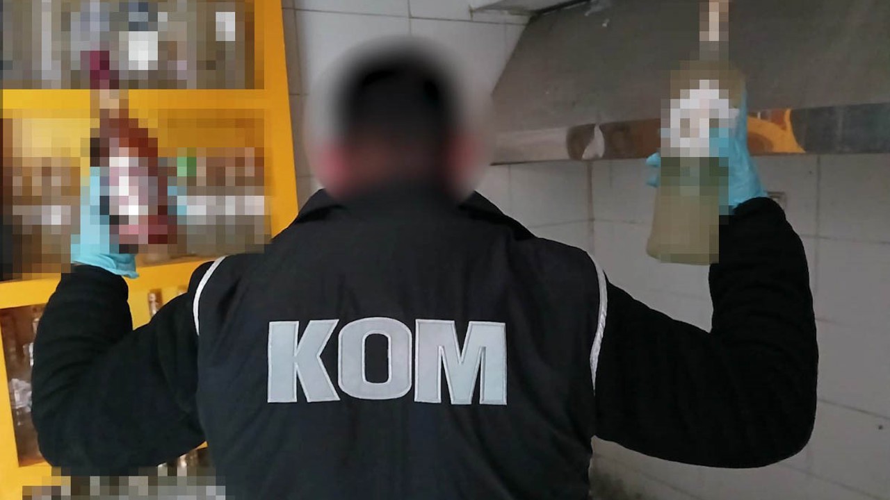 İzmir’de kaçakçılık operasyonu: 3 tutuklama
