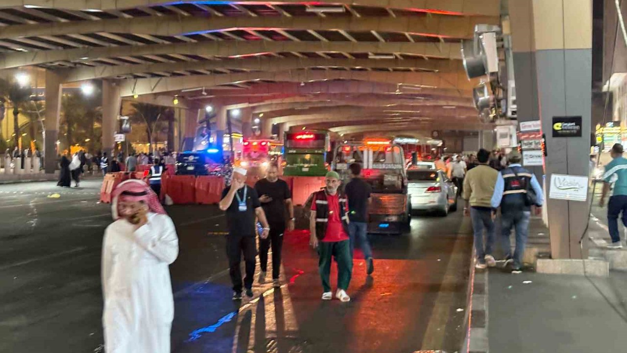 Mekke’de ring otobüsü Mahbes’ül Cin’de Türk kafilesine çarptı: 1 ölü, 2 yaralı
