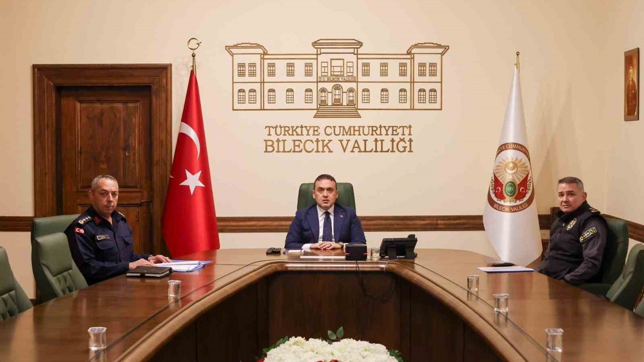 Vali Sözer, Yeni Yıl Tedbirlerine İlişkin Hazırlık ve Koordinasyon Toplantısı’na katıldı
