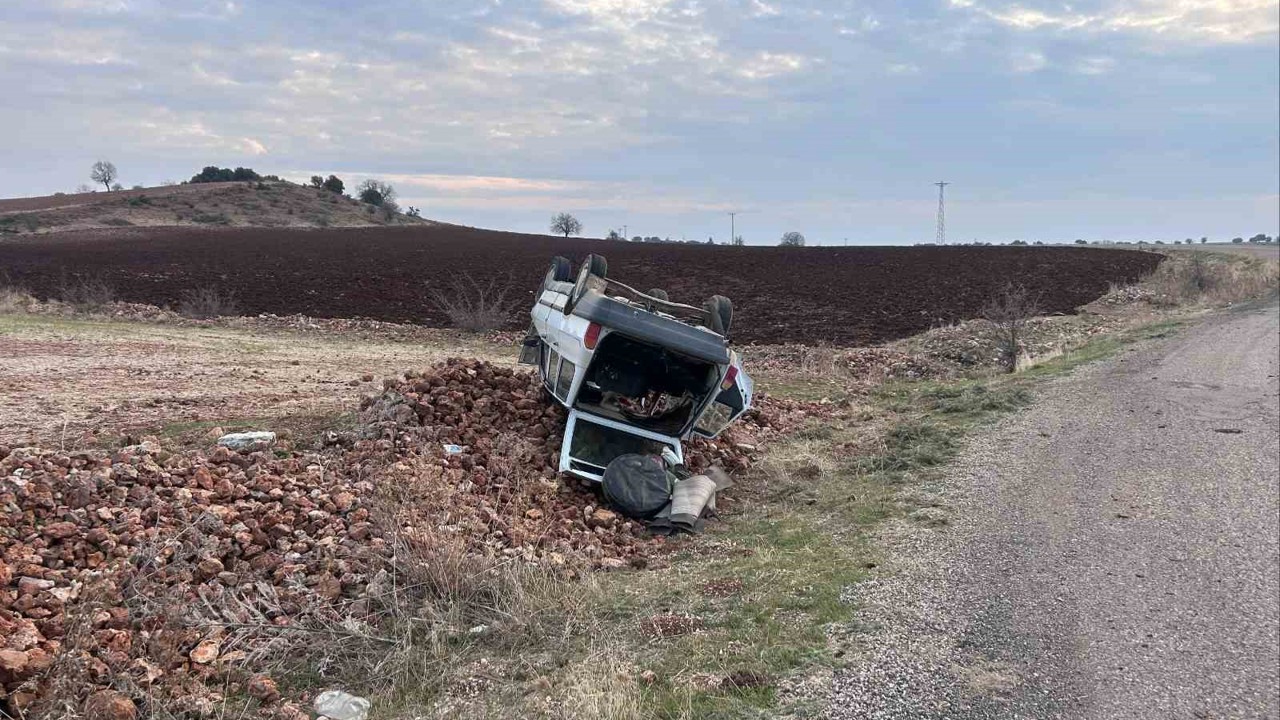 Güvenlik korucusunun aracı takla attı: 1 yaralı
