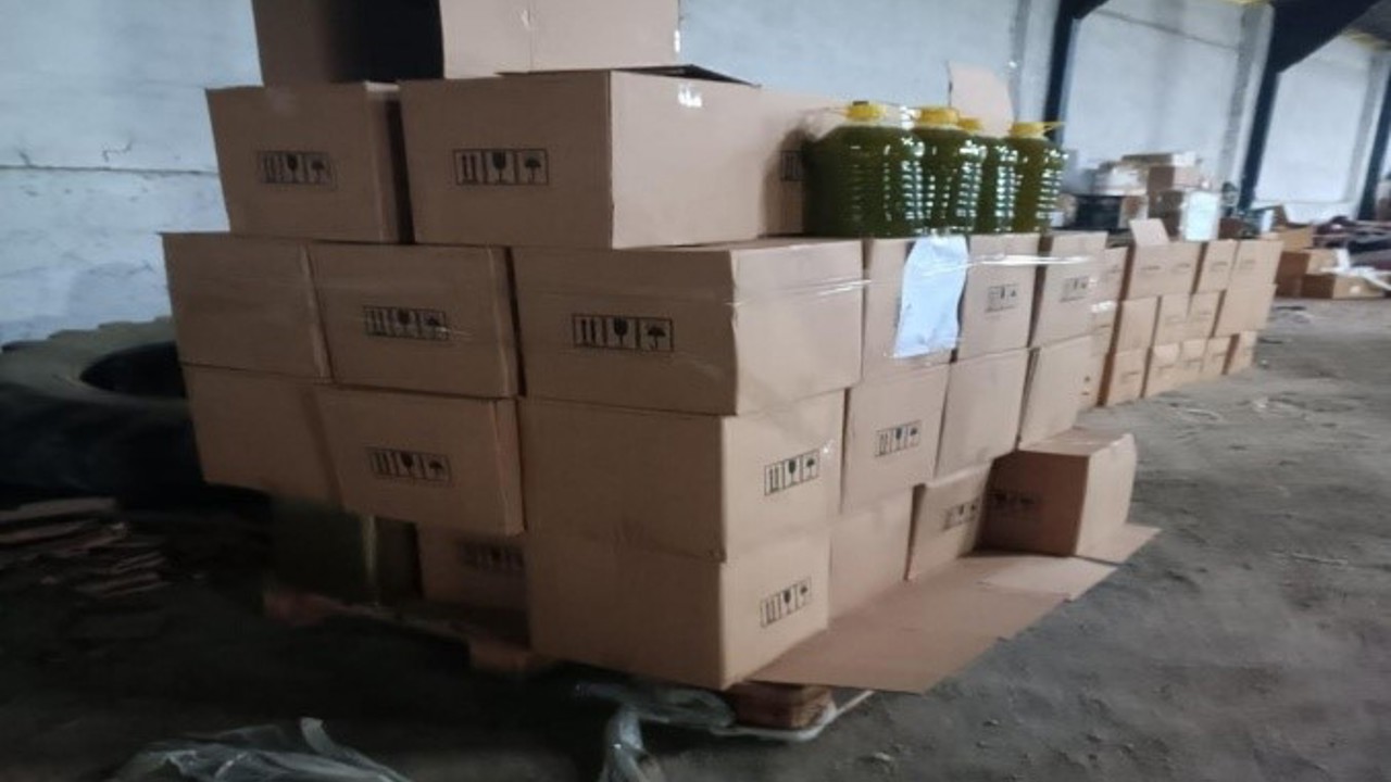 Aydın’da piyasa sürülmeye hazırlanan 931 litre sahte yağ yakalandı
