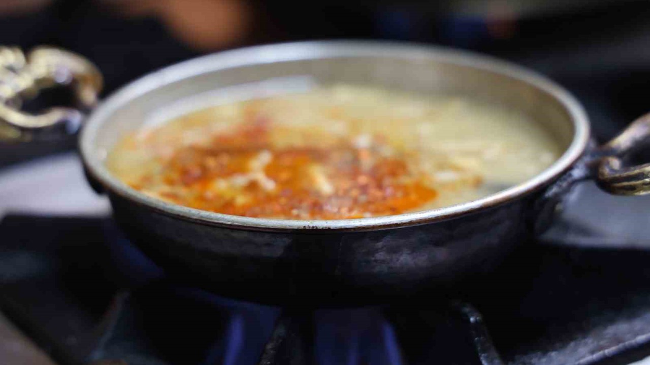 Kırşehirliler soğuk havadan kelle paça çorbasıyla korunuyor
