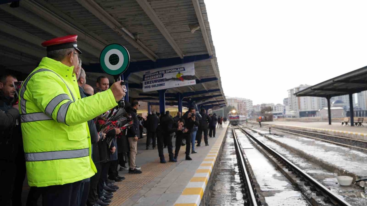 Doğu Ekspresi Erzurum’da mola verdi
