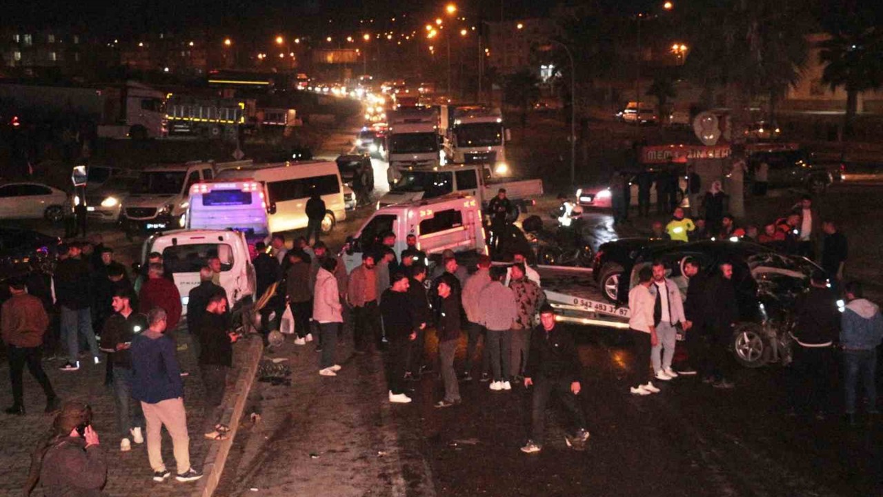 Cizre’deki vinç kazasının görüntüleri ortaya çıktı: Şoför kaza öncesi araçtan atlamış
