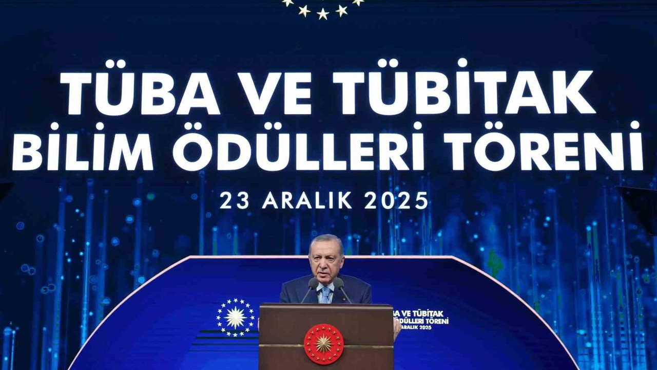 Cumhurbaşkanı Erdoğan: "Türkiye bölgesinin veri üssü konumuna gelecektir"
