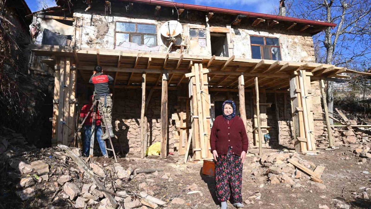 Isparta’da yaşlı kadının 70 yıllık evi daha güvenli bir yuvaya dönüştürüldü
