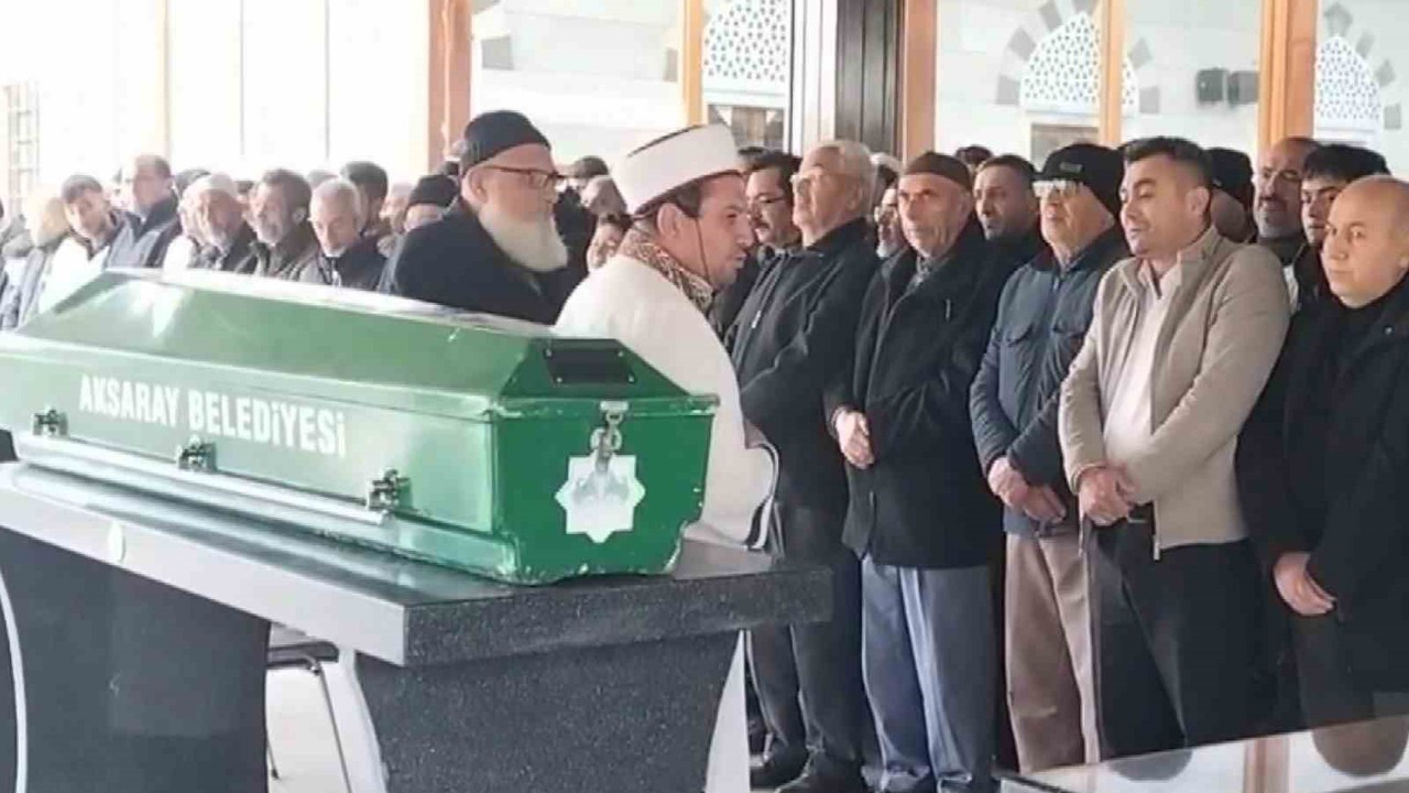 Kazada hayatını kaybeden lise öğrencisi toprağa verildi
