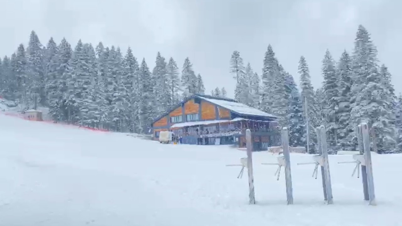 Kastamonu’nun yüksek kesimlerinde kar yağışı etkili oluyor
