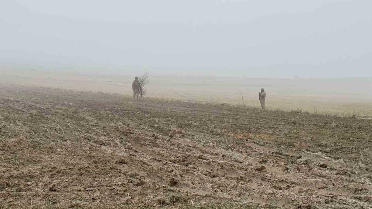 Libya Genelkurmay Başkanı Al-Haddad’ın içinde bulunduğu jetin enkazının olduğu alanda güvenlik önlemleri artırıldı
