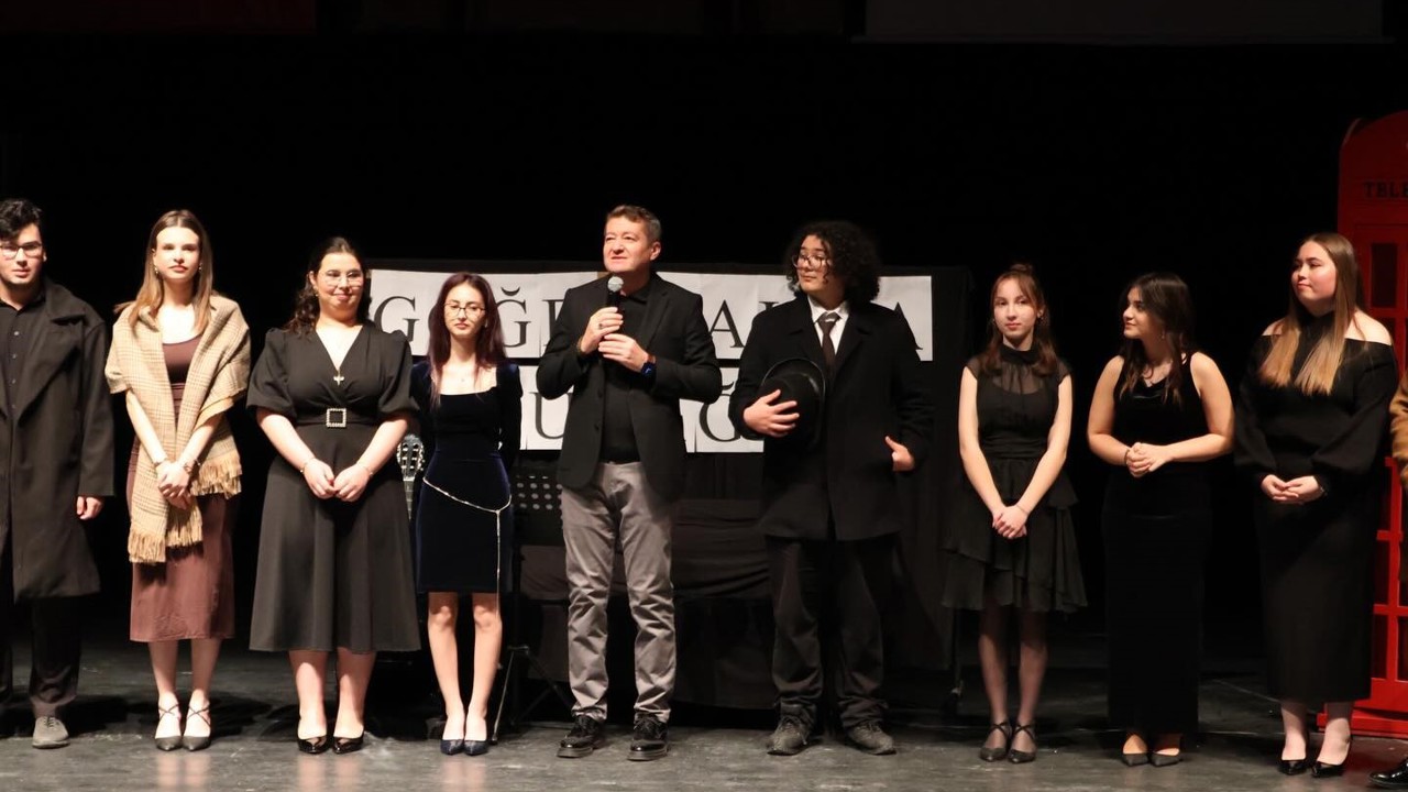 Şeyh Edebali Kongre Merkezi’nde şiir gecesi düzenlendi
