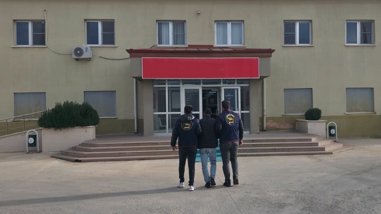 Cinsel istismar suçundan kesinleşmiş hapis cezasıyla aranan şahıs yakalandı
