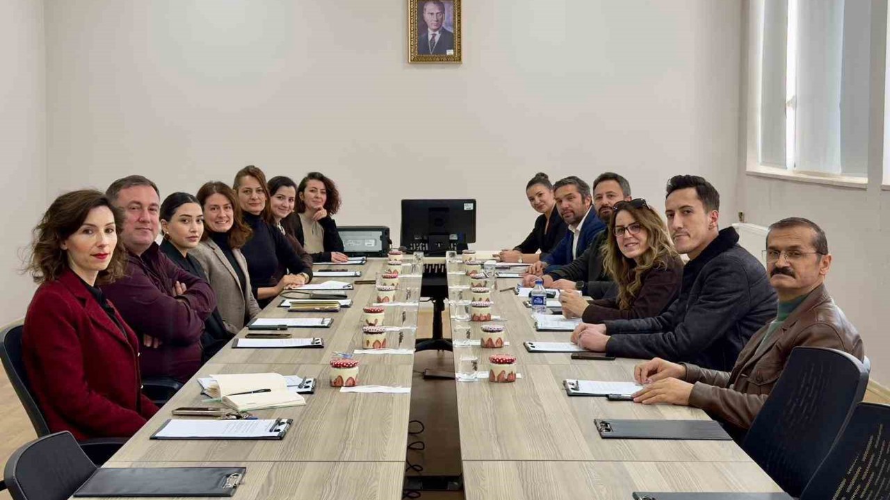 İletişim Fakültesi öğrencileri için sektör odaklı eğitim masaya yatırıldı
